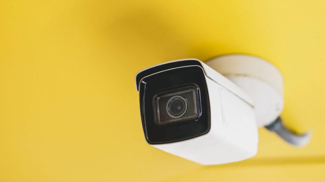 Wat is het verschil tussen camerabewaking en terreinbeveiliging?